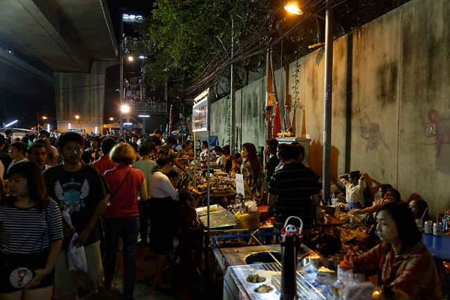 Bangkok la nuit, loy krathong-061